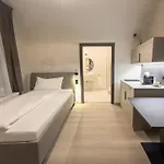 Lavilo Center Aparthotel 3*