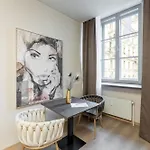 Lavilo Center Aparthotel 3*