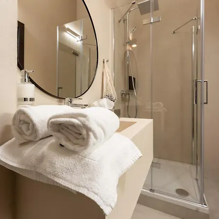 Lavilo Center Aparthotel 3*