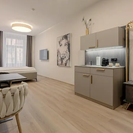 Aparthotel Lavilo Main Square Graz