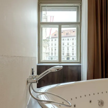 Lavilo Center 3* Graz