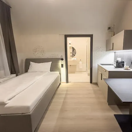Lavilo Center Aparthotel 3*