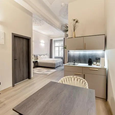Lavilo Center 3* Graz