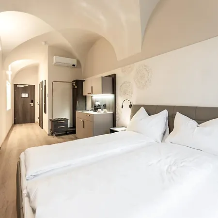 Aparthotel Lavilo Main Square 3*