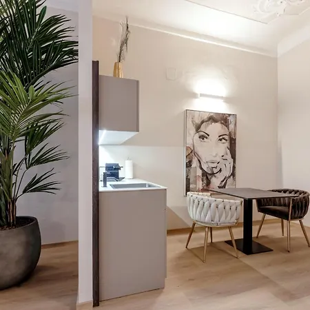 Lavilo Main Square Aparthotel Graz