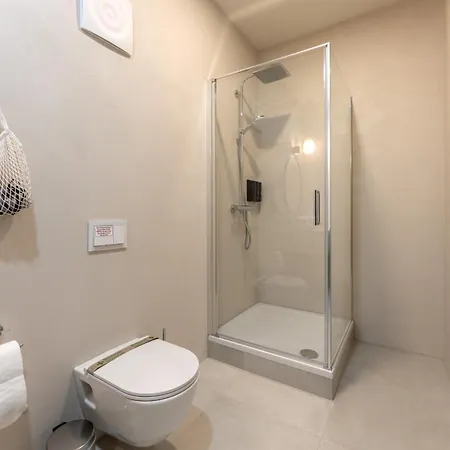 Ξενοδοχείο με διαμερίσματα Lavilo Center 3*