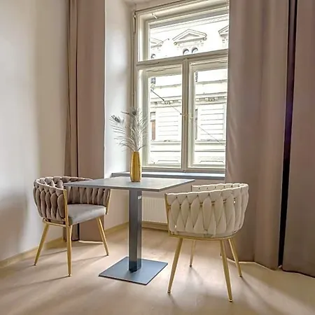 Aparthotel Lavilo Center Graz