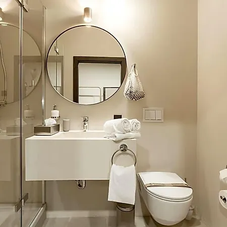 Lavilo Center Aparthotel 3*