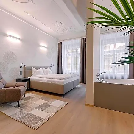 Aparthotel Lavilo Center 3*