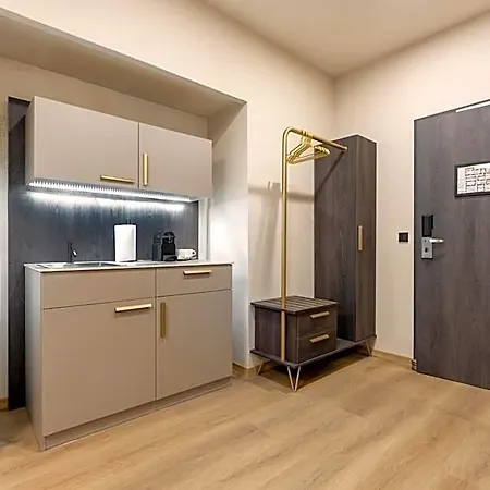 Aparthotel Lavilo Center 3*