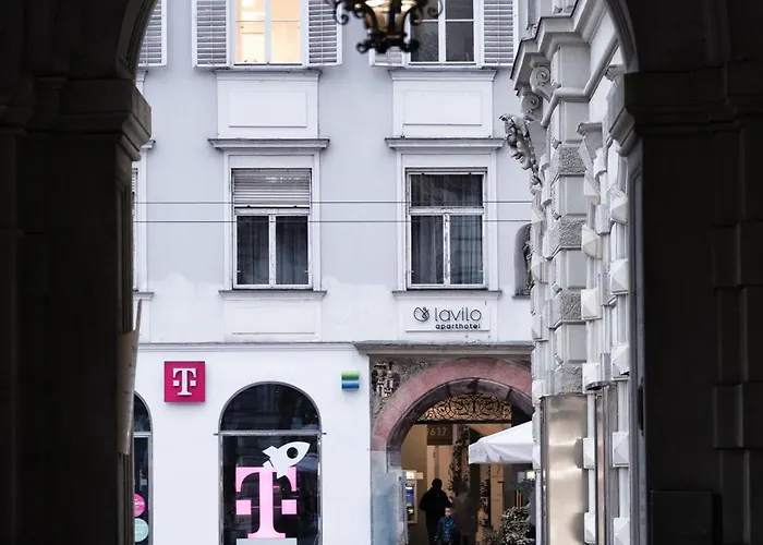 Ξενοδοχείο με διαμερίσματα Lavilo Center Γκρατς