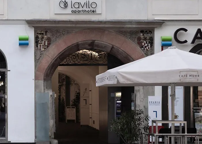 Ξενοδοχείο με διαμερίσματα Lavilo Center Γκρατς