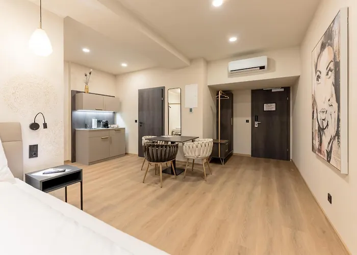 Lavilo Center 3* Γκρατς