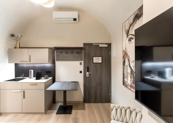 Lavilo Center 3* Γκρατς