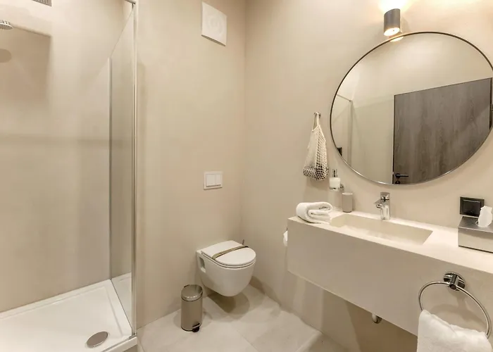 Lavilo Center Aparthotel 3*